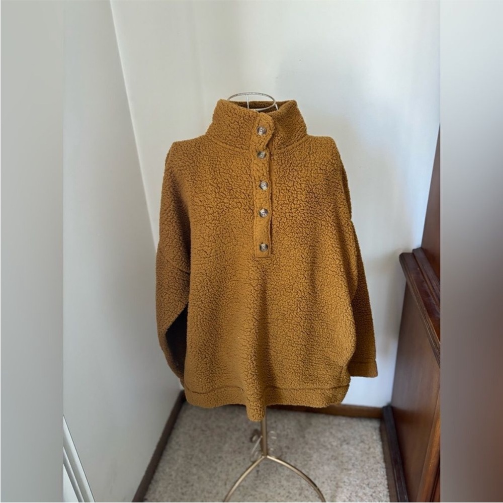 Aerie tan oversized faux Sherpa pullover with buttons size large